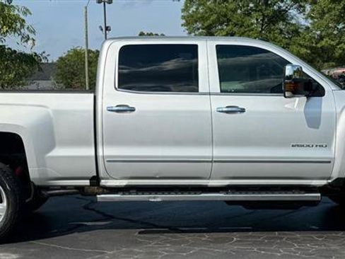Used 2019 Chevrolet Silverado 2500 LTZ w/ Duramax Plus Package AWD/4WD image 7
