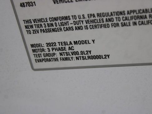 Used 2022 Tesla Model Y Performance AWD/4WD image 39