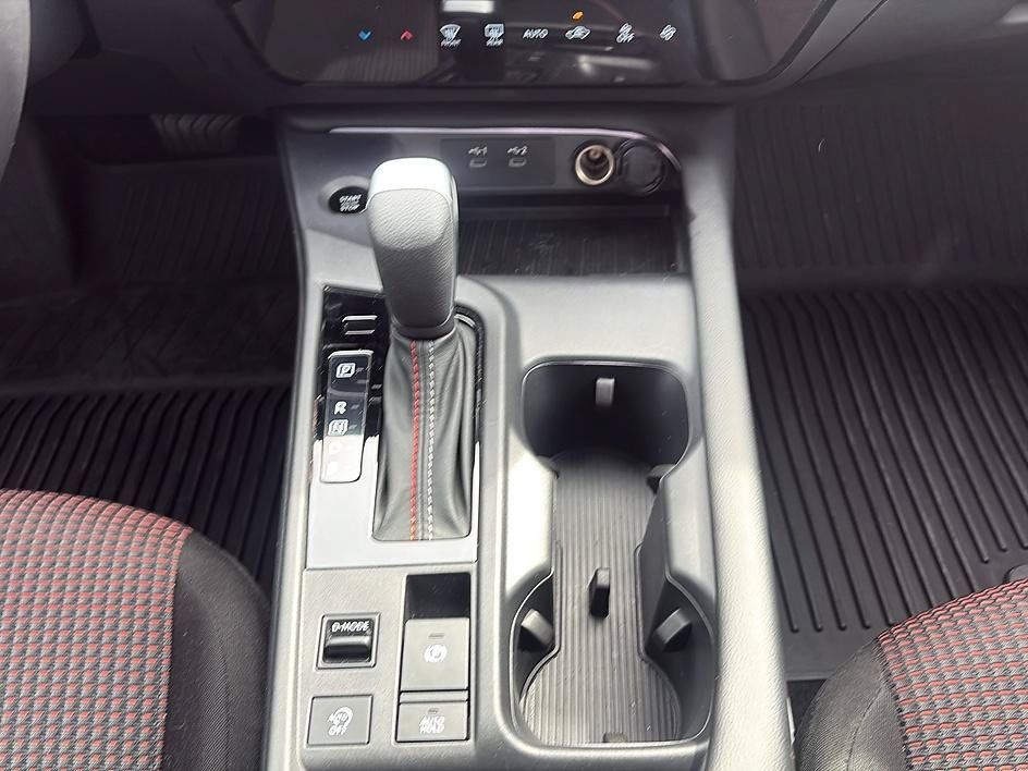 Certified 2026 Nissan Sentra SR w/ Floor Mat Package FWD image 32