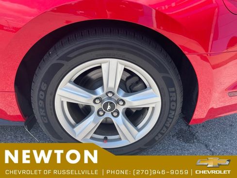 Used 2016 Ford Mustang Coupe RWD image 11