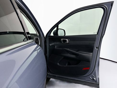 Used 2024 Kia Sorento S image 33