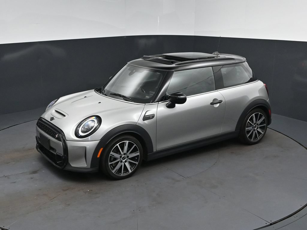 Used 2024 MINI Cooper S FWD image 1