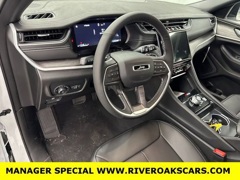 Used 2025 Jeep Grand Cherokee L Limited w/ MOPAR Finishing Package image 16