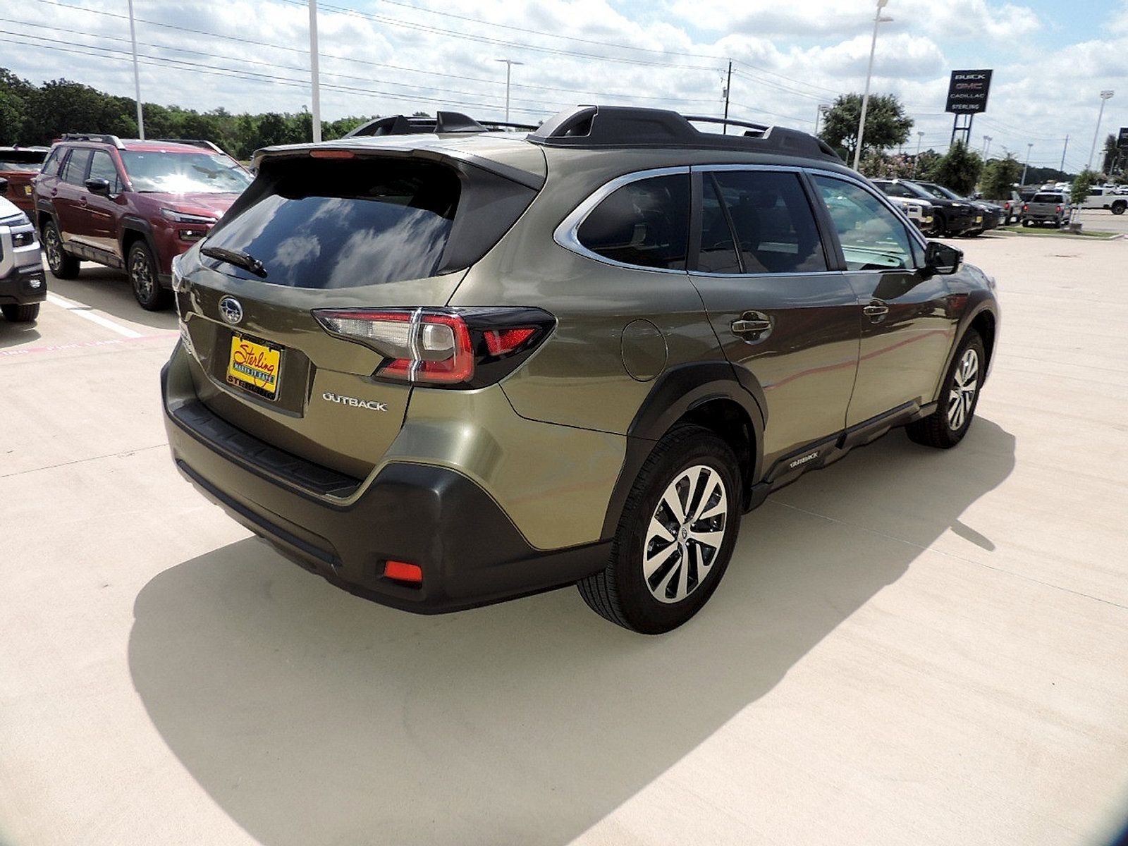 Used 2024 Subaru Outback Premium AWD/4WD image 5