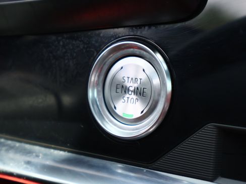 Used 2020 Chevrolet Corvette Stingray Premium Cpe w/ 3LT Preferred Equipment Group RWD image 19