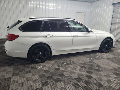 Used 2017 BMW 330i xDrive Wagon image 13