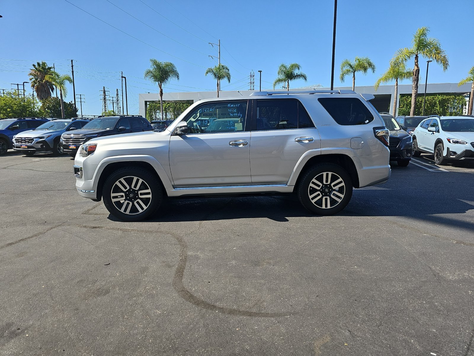 Used 2024 Toyota 4Runner Limited AWD/4WD image 4