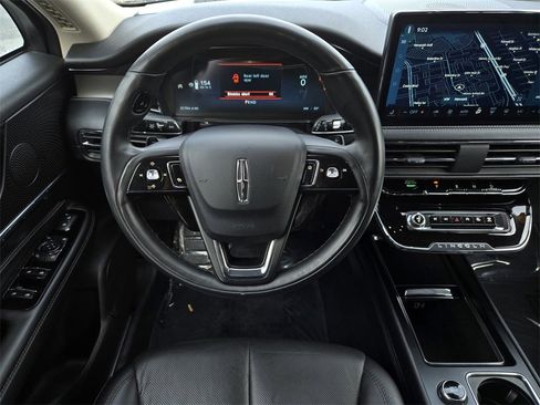 Used 2024 Lincoln Corsair Reserve image 13