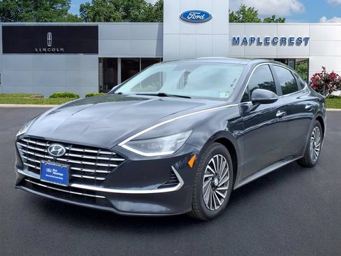 Used 2023 Hyundai Sonata Limited w/ Cargo Package FWD image 2