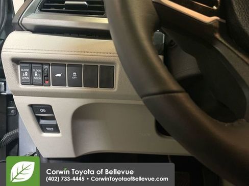 Used 2025 Honda Odyssey EX-L image 20