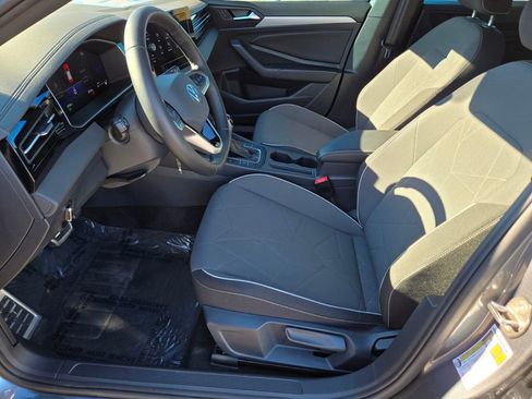 Certified 2025 Volkswagen Jetta Sport FWD image 8