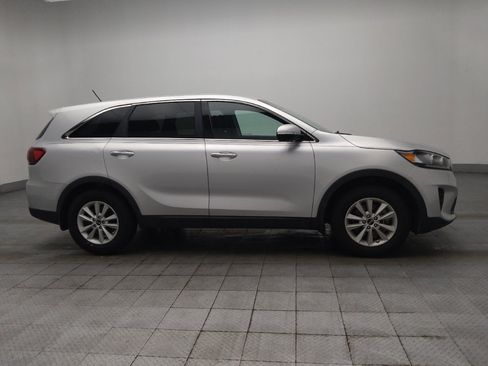 Used 2020 Kia Sorento L FWD image 11