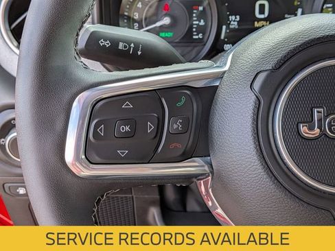 Used 2025 Jeep Wrangler Unlimited Sahara image 5