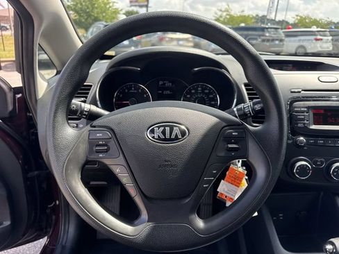 Used 2017 Kia Forte LX FWD image 17