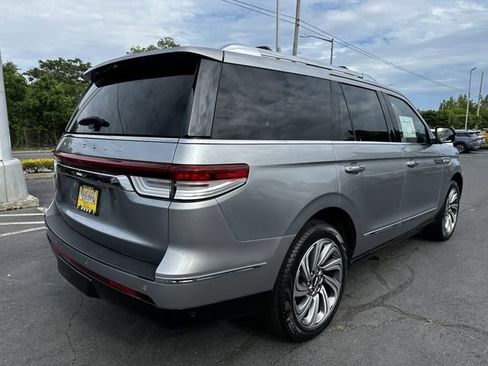 Certified 2023 Lincoln Navigator Reserve AWD/4WD image 5