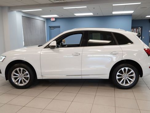 Used 2015 Audi Q5 2.0T Premium Plus w/ Technology Package image 2