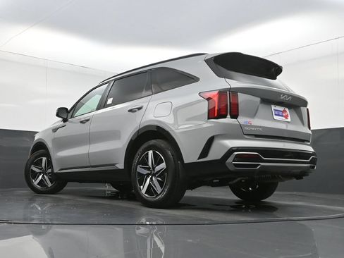 Used 2023 Kia Sorento EX w/ Panoramic Sunroof Package FWD image 31