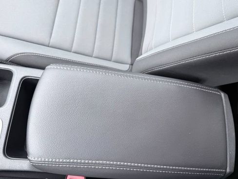 Used 2019 Ford Escape S FWD image 34