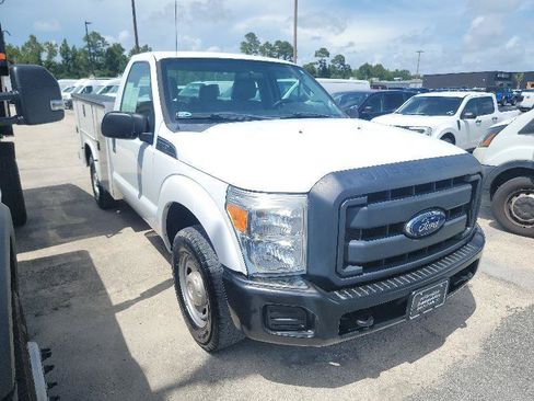 Used 2015 Ford F250 XL RWD image 2