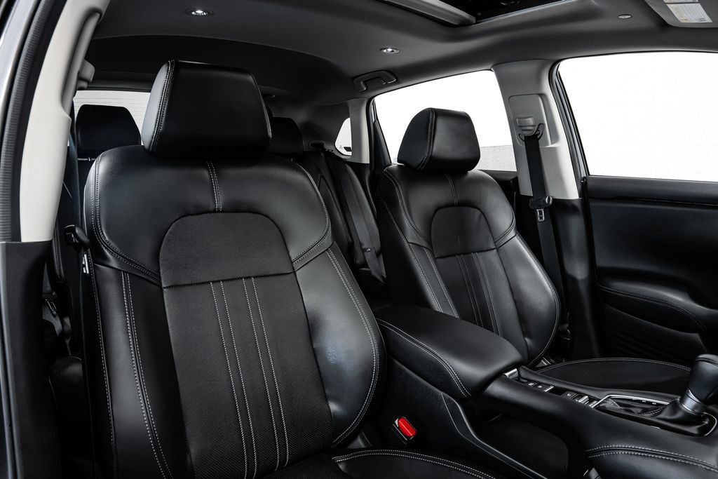 Used 2023 Honda HR-V EX-L image 32