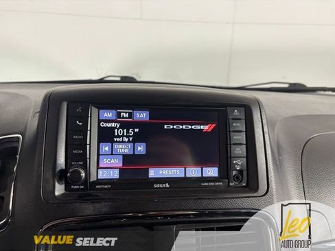 Used 2017 Dodge Grand Caravan SE image 17