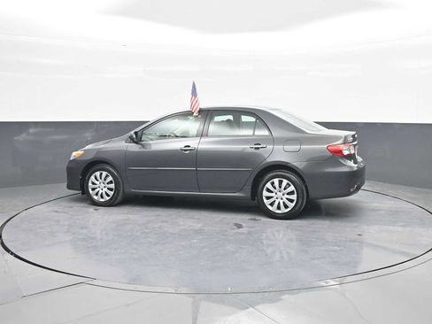 Used 2013 Toyota Corolla LE FWD image 3