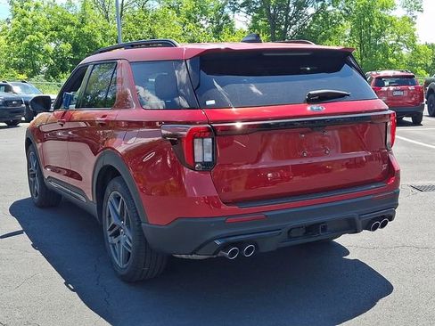 Certified 2025 Ford Explorer ST AWD/4WD image 10