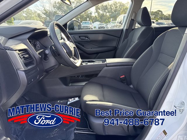 Used 2025 Nissan Rogue S FWD image 9