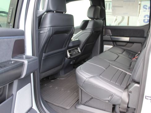 New 2026 Ford F250 Platinum w/ Tremor Off-Road Package AWD/4WD image 18