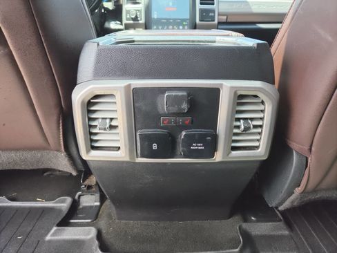 Used 2017 Ford F250 Platinum w/ Platinum Ultimate Package AWD/4WD image 30