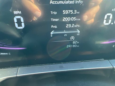 Used 2025 Kia Telluride S FWD image 13