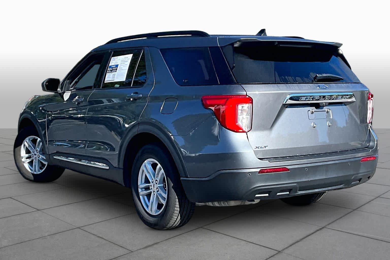 Used 2023 Ford Explorer XLT RWD image 12