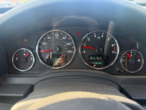 Used 2012 Jeep Liberty Limited AWD/4WD image 15