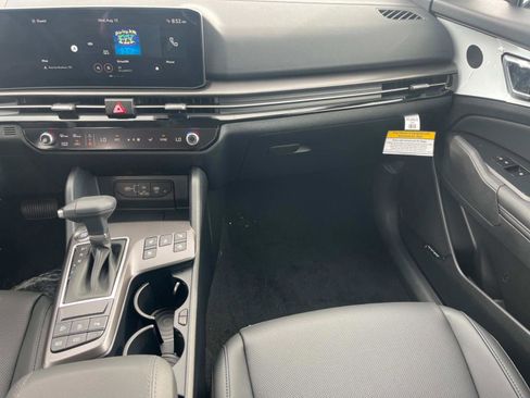 New 2026 Kia Sportage SX FWD image 14