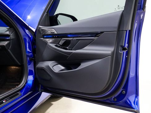 Used 2025 BMW M5 Touring image 58