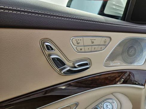 Used 2019 Mercedes-Benz S 560 Sedan image 16