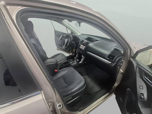 Used 2015 Subaru Forester 2.5i Limited image 18