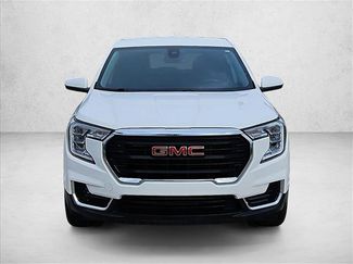 Used 2024 GMC Terrain SLE FWD video 2
