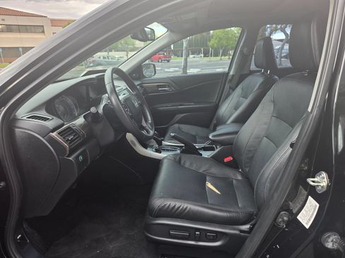 Used 2017 Honda Accord EX-L image 19