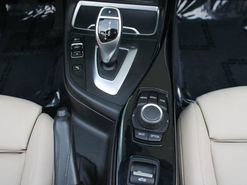 Used 2020 BMW 230i xDrive Convertible w/ Convenience Package image 26