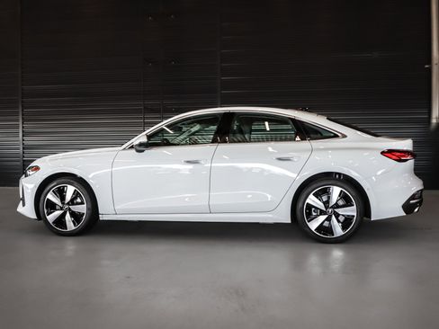 Certified 2025 Audi A5 2.0T Premium Plus w/ Premium Plus image 17