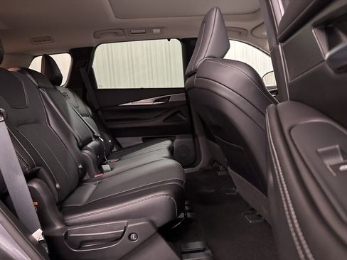 Certified 2024 INFINITI QX60 Luxe image 35