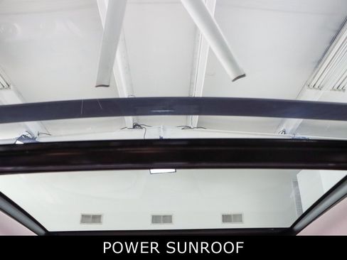 Used 2022 Subaru Ascent Limited w/ Technology Package image 24