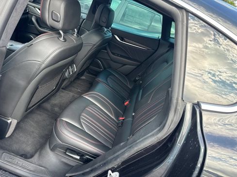 Used 2022 Maserati Levante Modena AWD/4WD image 6