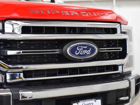 Used 2021 Ford F250 Lariat w/ Lariat Ultimate Package AWD/4WD image 10