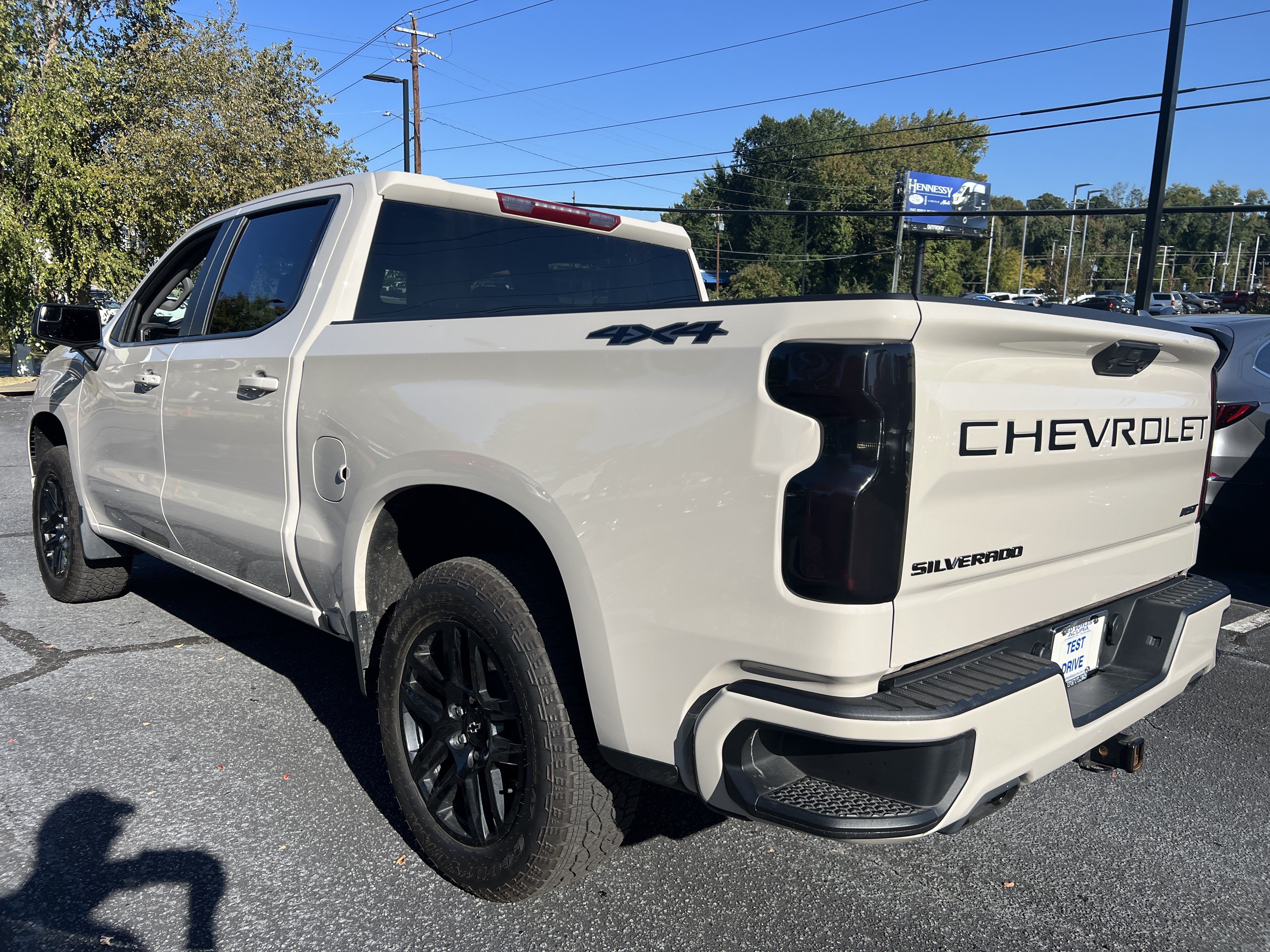 Used 2026 Chevrolet Silverado 1500 RST w/ Dark Appearance Package AWD/4WD image 3