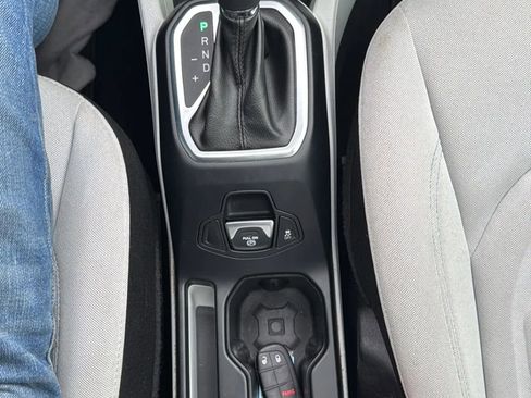 Used 2018 Jeep Renegade Latitude w/ Popular Equipment Group image 20