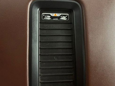 Used 2017 Chevrolet Silverado 1500 High Country image 32