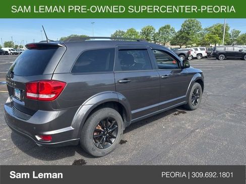 Used 2019 Dodge Journey SE w/ Premium Group FWD image 4