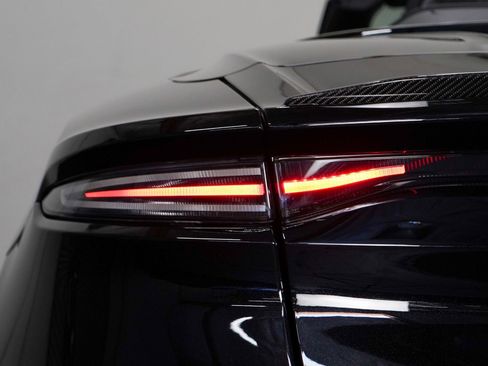Used 2022 Aston Martin DBS Superleggera Volante RWD image 20